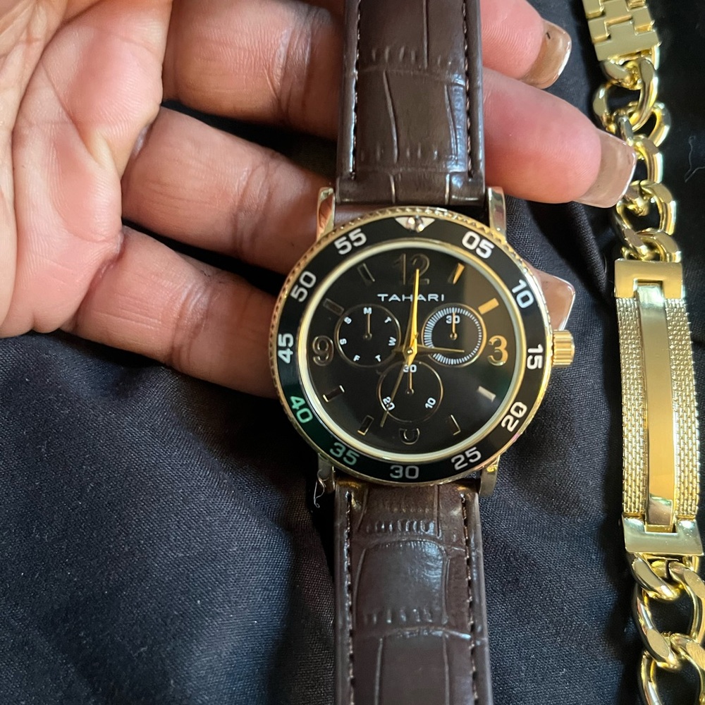 Men’s Tahari watch